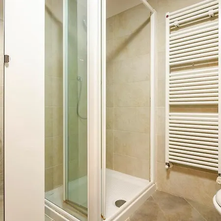 公寓 Large Studio Flat With Private Car Park *