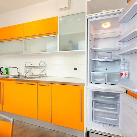 Large Studio Flat With Private Car Park 公寓