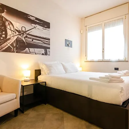 Large Studio Flat With Private Car Park