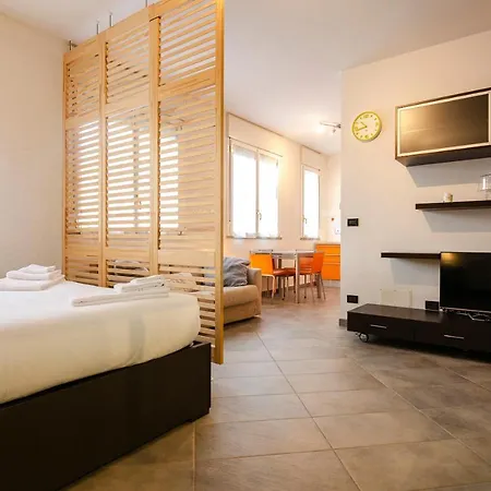 Large Studio Flat With Private Car Park Apartment