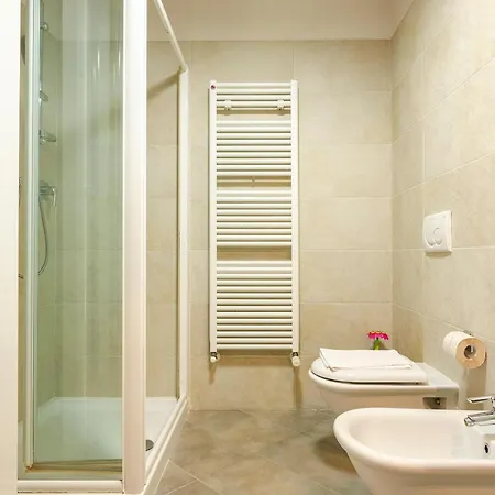 Apartment Large Studio Flat With Private Car Park Bologna