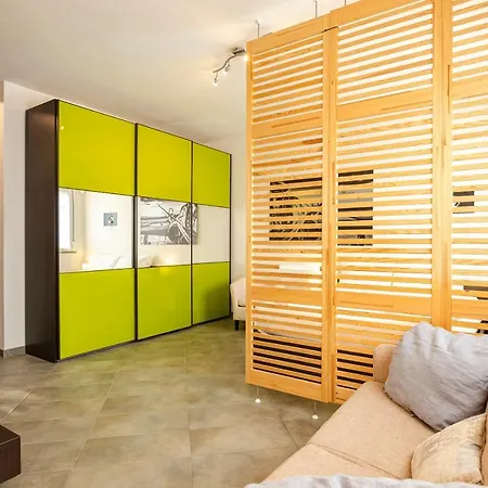 Apartment Large Studio Flat With Private Car Park
